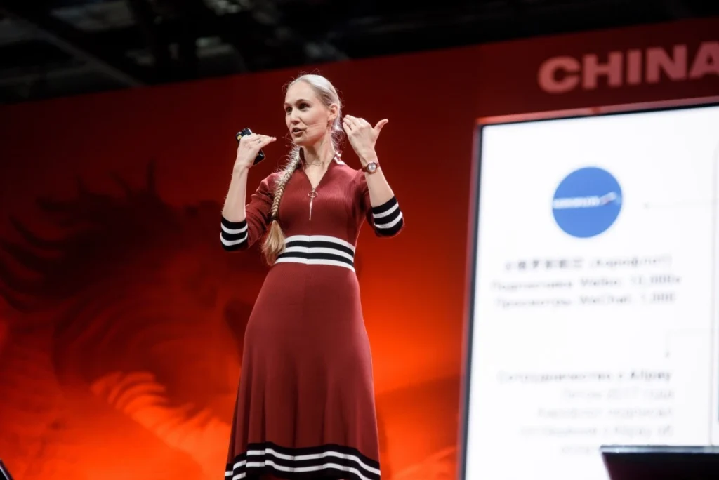 Ashley Dudarenok speaks about China’s smartphone competition and brand strategy.