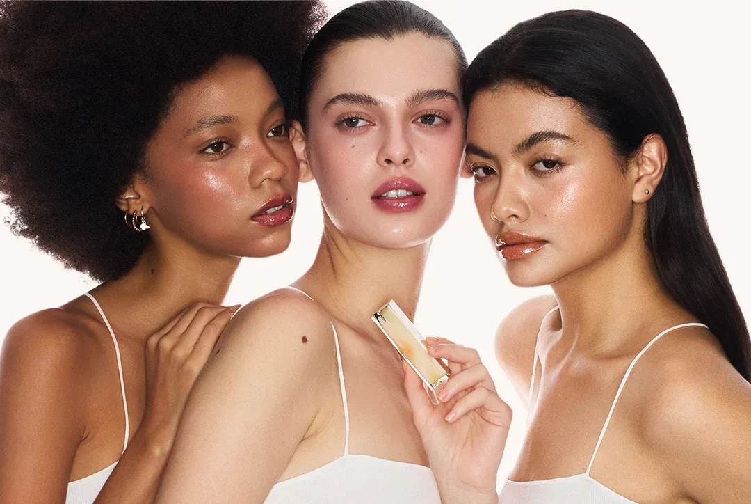 Models wearing glossy Joocyee lip makeup