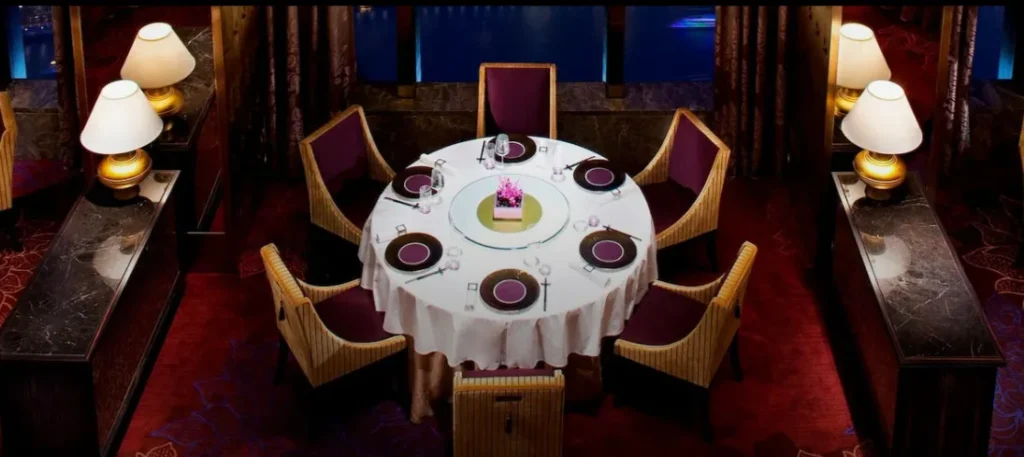 Elegant private dining room at Jin Xuan